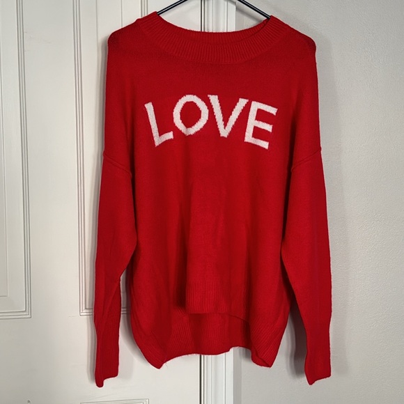 NWOT Vince Camuto Love Red Sweater - Picture 2 of 4